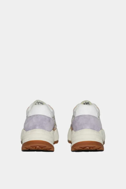 Free Sneakers